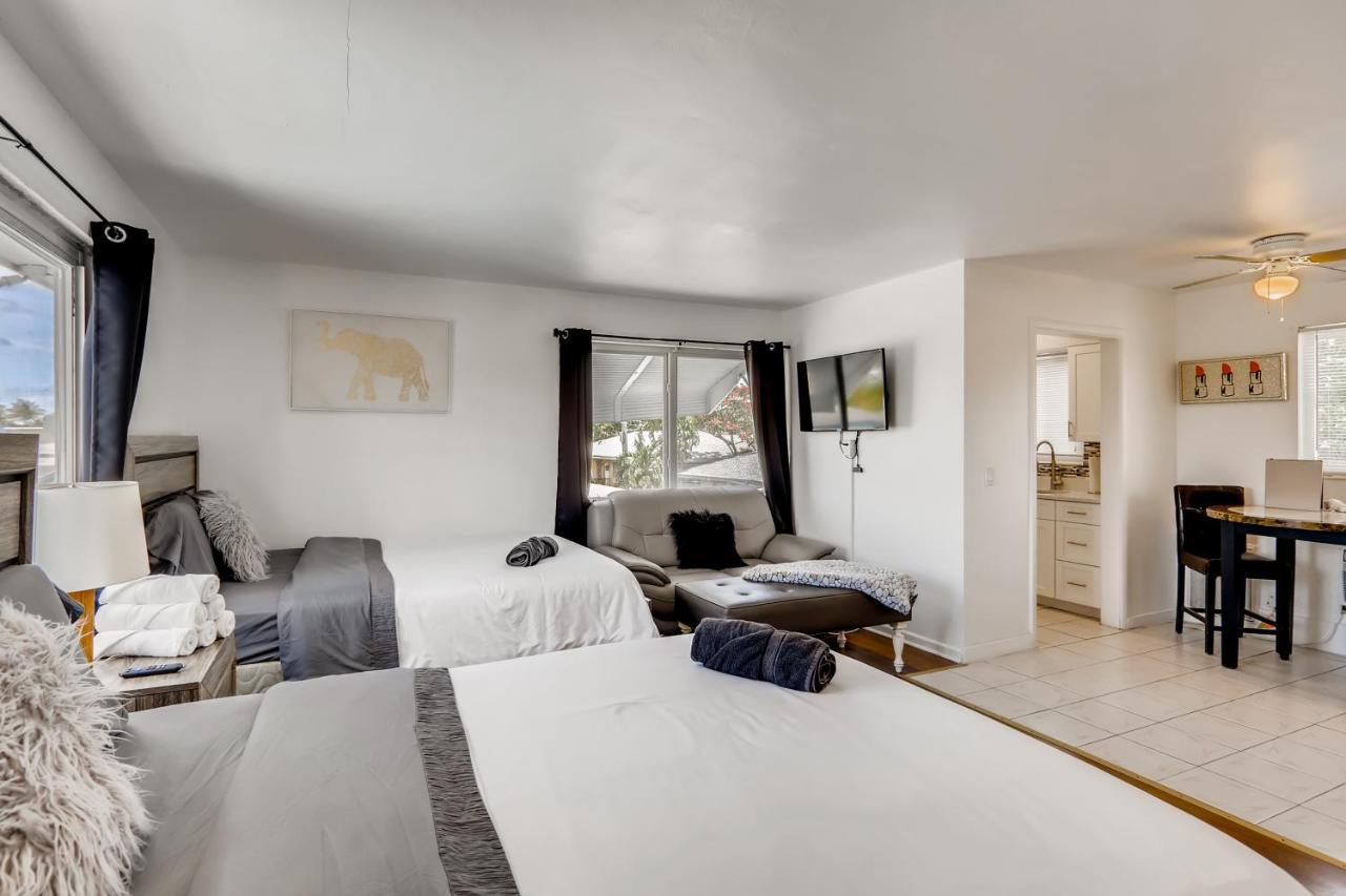Coral Sands Huge Studio W/ 2 Queen Beds! 웨스트 팜 비치 외부 사진